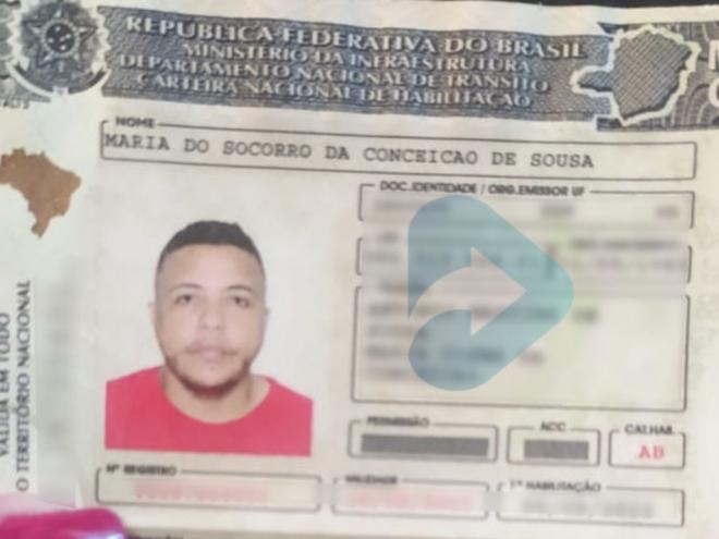 Polícia investiga o caso da morte de Maria do Socorro; no apartamento dela foram encontrados cerca de um quilo de cocaína, dinheiro e outros objetos suspeitos 