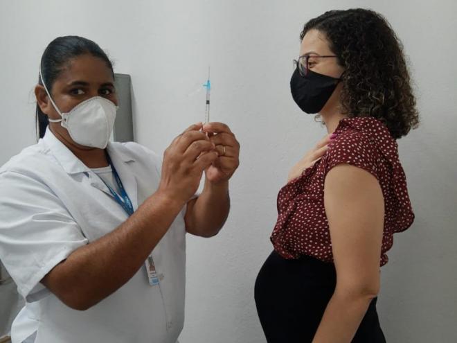 Secretaria de Saúde reforça que as grávidas devem se imunizar com a Pfizer