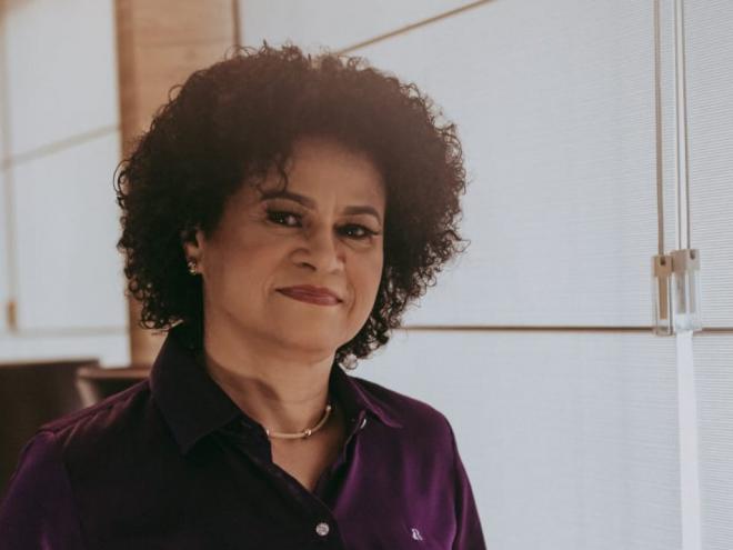 Cleoneide Oliveira pede aos idosos que não deixem de responder as perguntas 