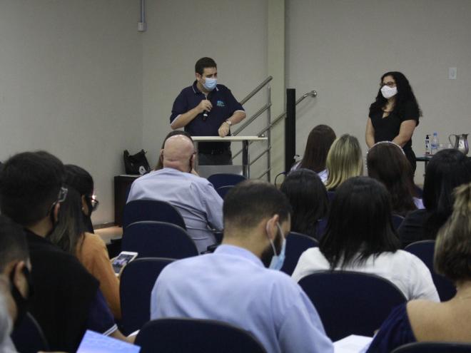 Prefeito deu boas-vindas aos cerca de 90 funcionários que atuam direta ou indiretamente nos processos de compras e licitações do município