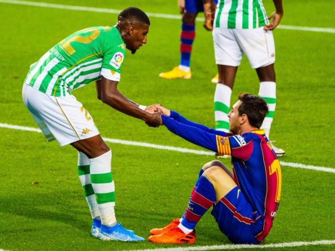 Jogando pelo Betis, Emerson foi adversário do Barcelona em algumas ocasiões