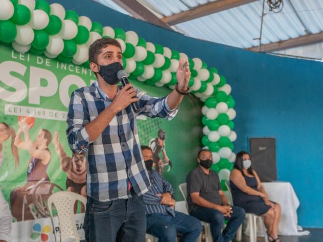 Prefeito Gustavo Nunes (PSL) destacou importância da lei durante solenidade no Parque Ipanema