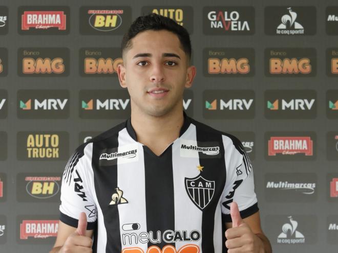 Volante foi contratado em definitivo pelo clube italiano