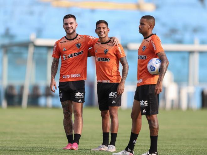 Nathan e Zaracho são os possíveis substitutos de Hyoran; a escalação de Jair ainda não é certa