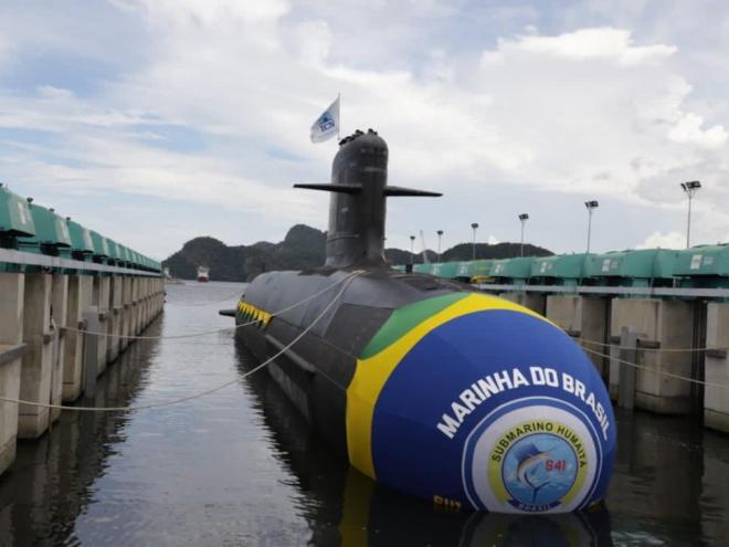 O Humaitá é o segundo submarino produzido no Brasil e foi lançado ao mar no Complexo Naval da Ilha da Madeira, em Itaguaí, Rio de Janeiro, em 11 de dezembro de 2020. (Foto: Marinha do Brasil)