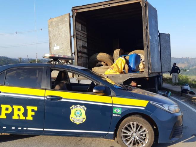 Motorista tentou fugir com mais dois comparsas, mas acabou preso pela PRF 