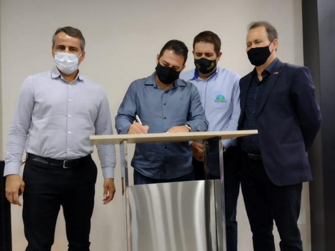 Bruno Morato assina filiação em evento que debateu as boas práticas da gestão pública 