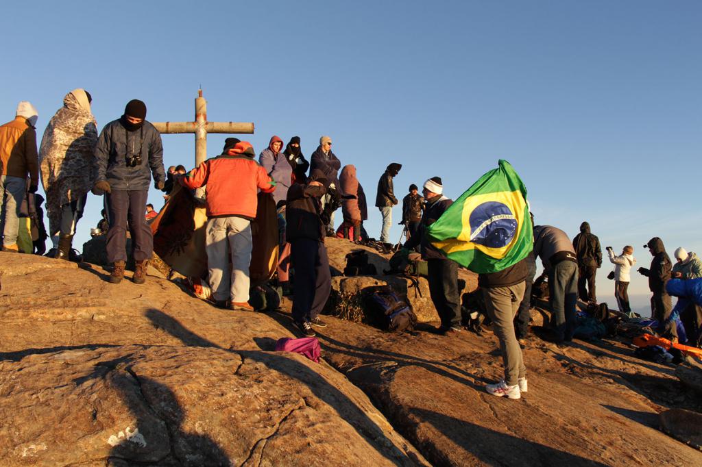 Na madrugada de 25/6/2016, temperatura de -5,6 graus e serra lotada 