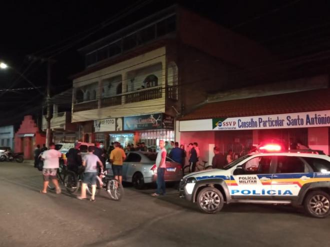 Crime foi praticado dentro de salão onde a vítima cortava o cabelo, no Melo Viana, em Coronel Fabriciano 