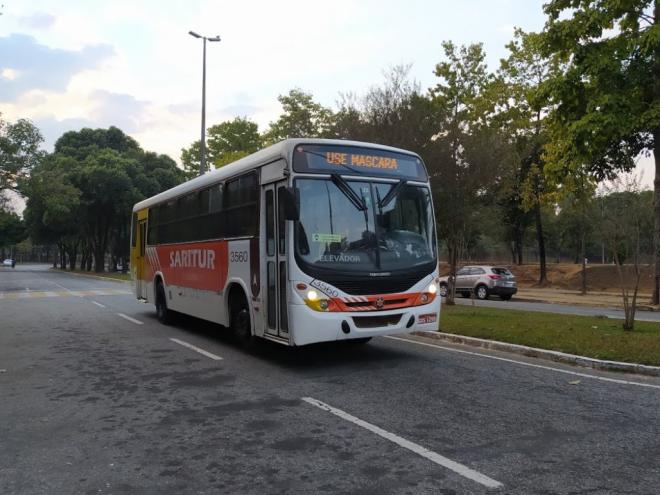 Transporte coletivo é gratuito para idosos na faixa etária de 60 a 65 anos de idade, assim como para os deficientes físicos