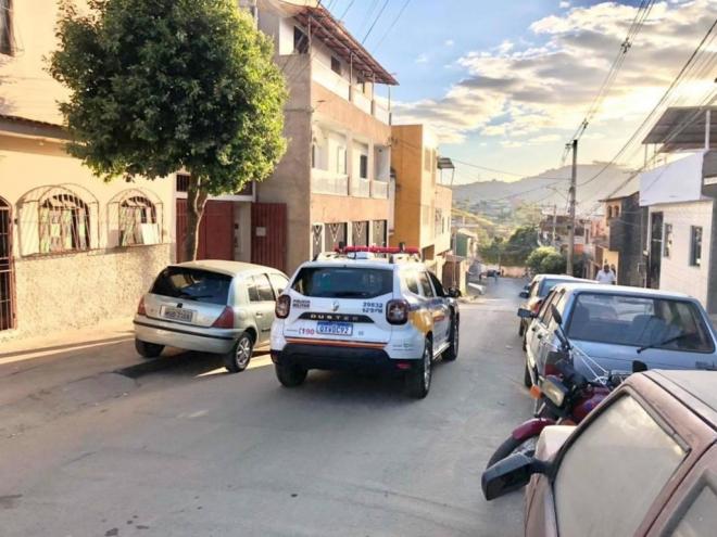 Polícia foi à casa da família, onde os fatos se deram, no bairro Vale do Sol