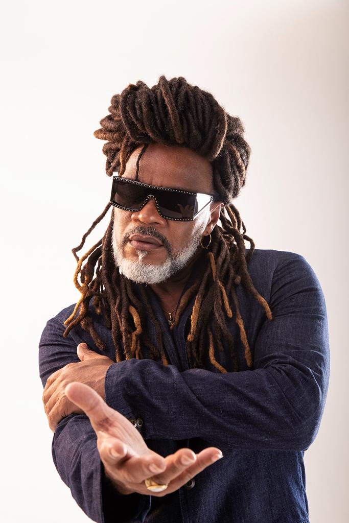 Artista baiano faz apresentação diretamente de Salvador, em novo canal do Instituto Usiminas