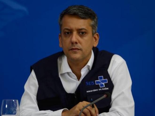 Roberto Dias foi afastado depois da denúncia de empresário sobre cobrança de suborno para a compra de 400 milhões de doses da vacina da AstraZeneca