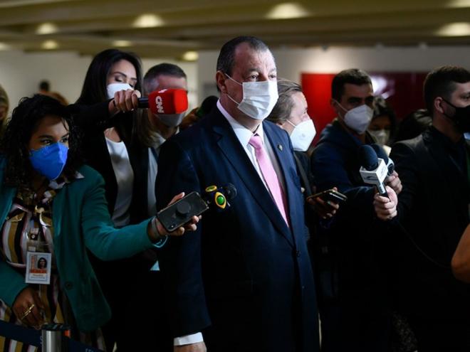 Para o presidente da CPI, Omar Aziz, muitos requerimentos para novas audiências têm sido aprovados e é preciso saber se haverá tempo para elas e diz crer que Rodrigo Pacheco não irá se opor à prorrogação. Foto: Marcos Oliveira/Agência Senado 