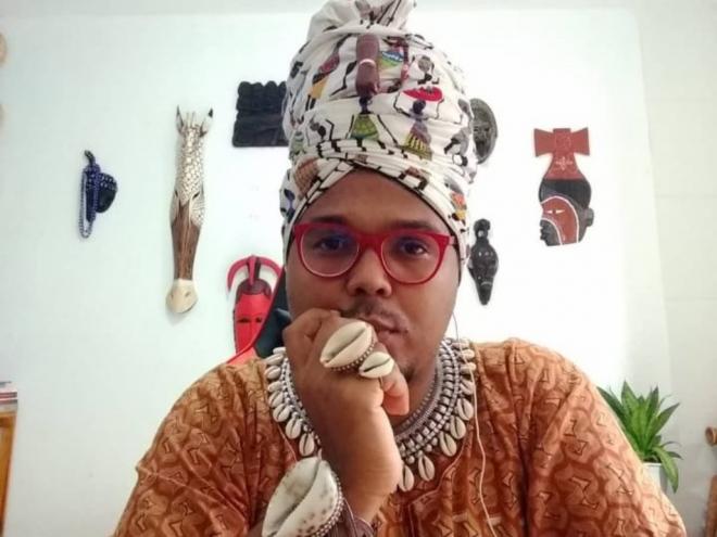 Quarto convidado do podcast Sala dos Professores, Maurício abordará sobre o racismo na educação
