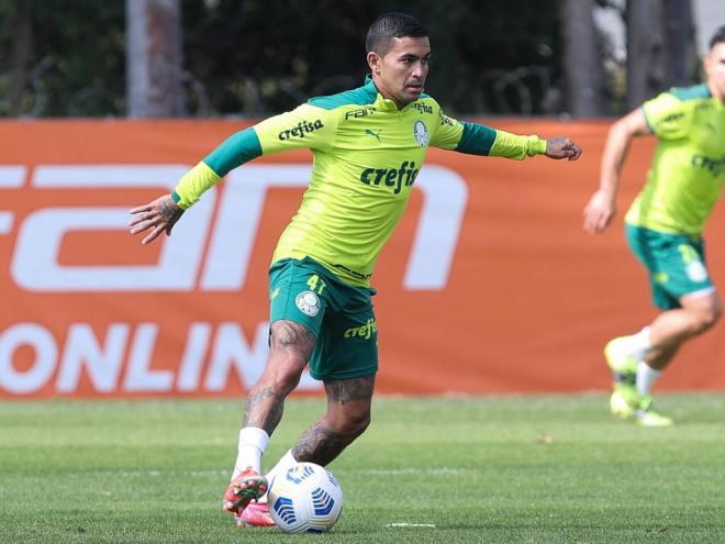 Atacante teve seu nome divulgado no BID, mas ainda está forma de forma