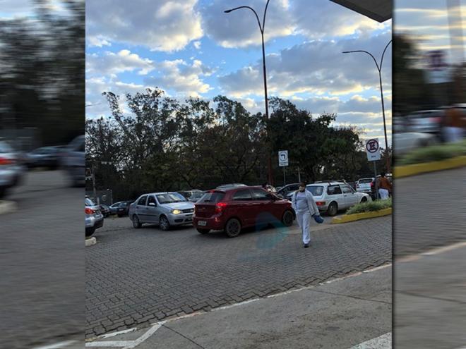 Registro feito na unidade I, no início da manhã, onde já não havia vagas disponíveis 