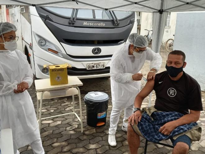 Vacinação por faixa etária ocorre sempre de segunda a sexta-feira, das 8h às 14h30 