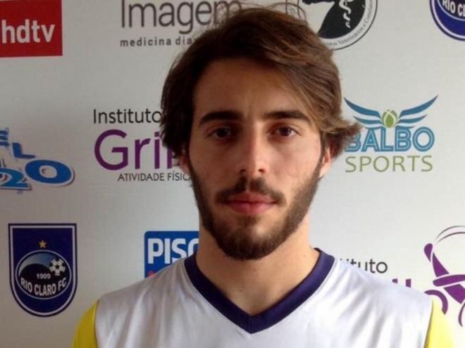 Atacante Thiago Moraes é uma das novidades da equipe