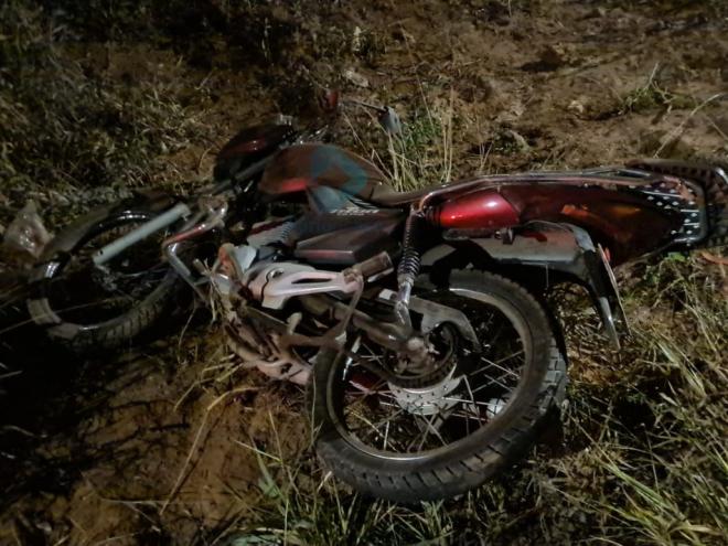 Murilo Júnior Calixto seguia em sua moto pela rua Humberto Campos, quando motorista embriagado e sem carteira entrou em sua frente
