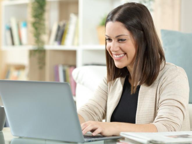 O projeto é uma iniciativa de empresas e instituições de ensino que oferecem conteúdos virtuais com aulões ao vivo das disciplinas que são abordadas no Enem