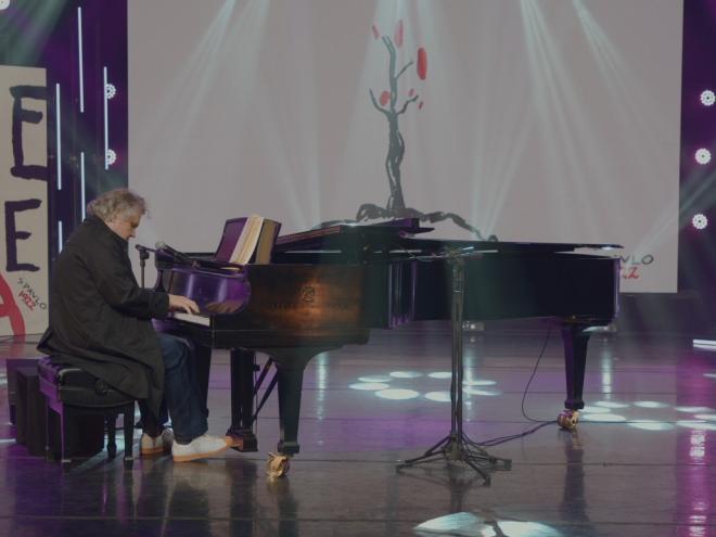 O músico Arrigo Barnabé abre a série que homenageia a vanguarda modernista