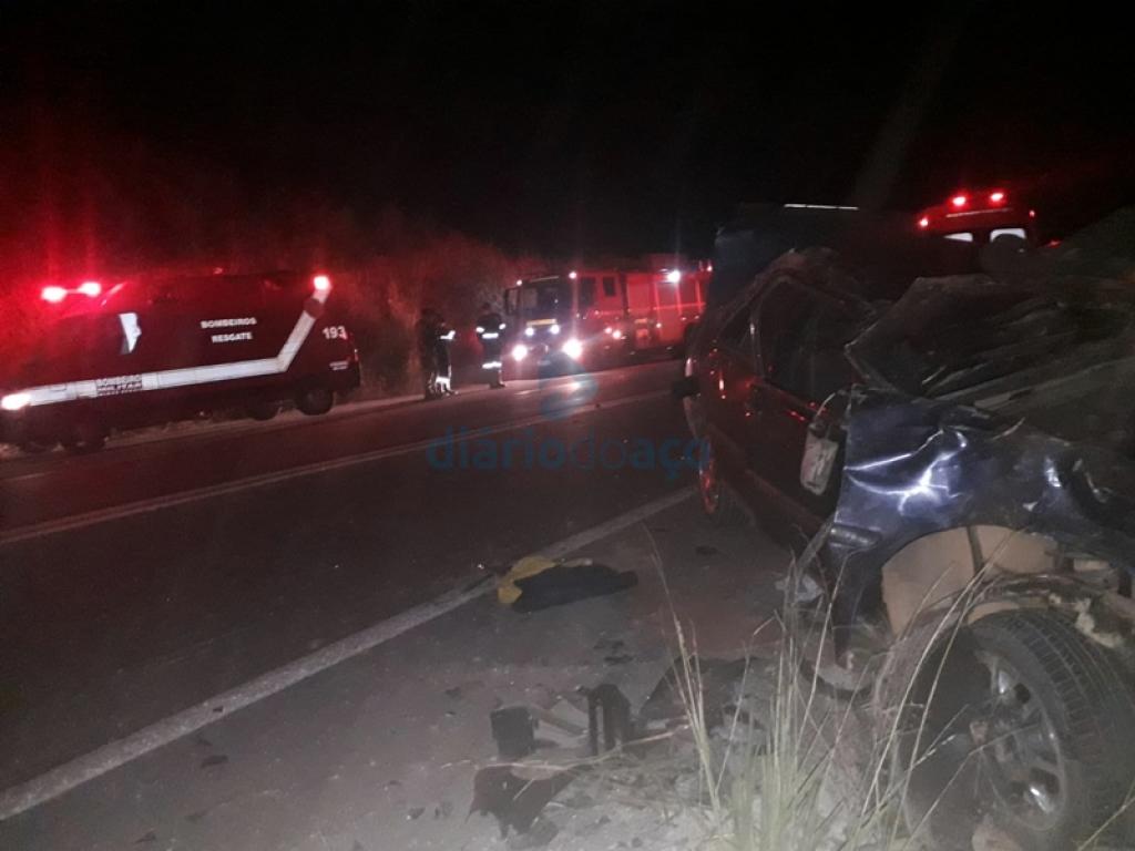 Os bombeiros de Ipatinga participaram do atendimento do acidente na madrugada desta segunda-feira