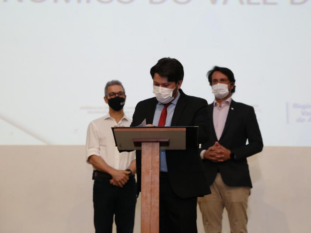 Douglas Willkys também garantiu a participação de Timóteo no programa