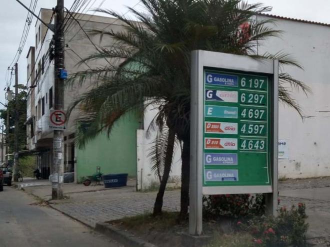 Preço do litro da gasolina já chegou a R$ 6,24 e hoje está a R$ 6,19 nas redes de postos de abastecimento 