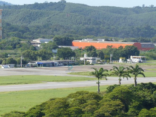 Desde maio de 2020 o Aeroporto Regional está fechado oficialmente à espera da conclusão da obra definitiva