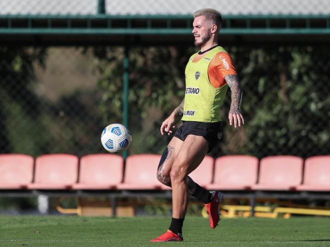 Com Zaracho machucado, Nathan é uma das opções para o meio de campo