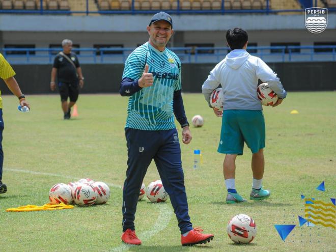 Ipatinguense conta como seu trabalho é valorizado na Indonésia