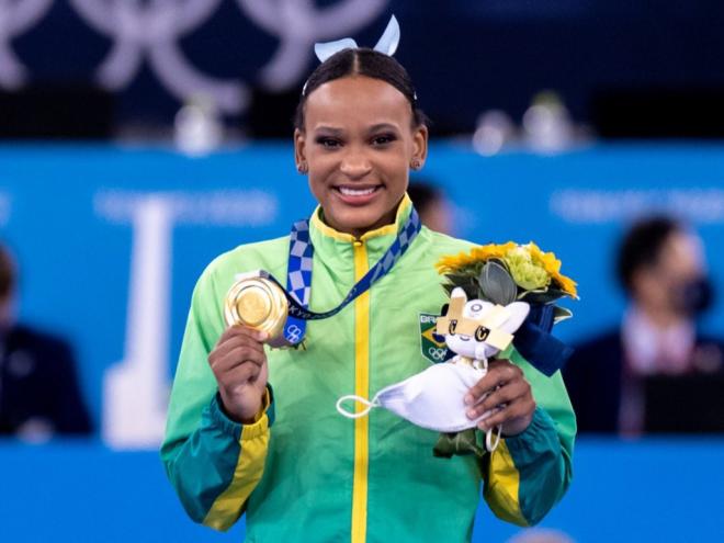 Com um ouro e uma prata, Rebeca é a primeira atleta brasileira a conquistar duas medalhas em uma mesma edição de olimpíada