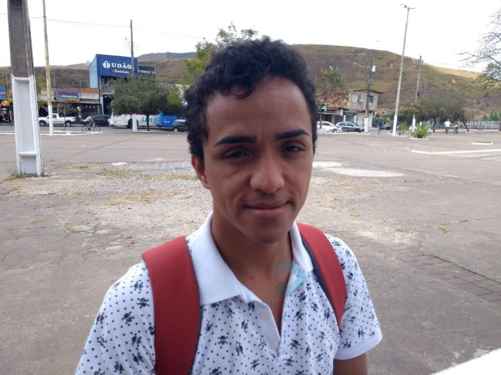 Jodimar de Sá Lizardo, 26 anos, técnico de enfermagem Não sou a favor, pois com o voto impresso fica muito mais fácil manipular o eleitor, pressionando ele a votar em quem deve favores