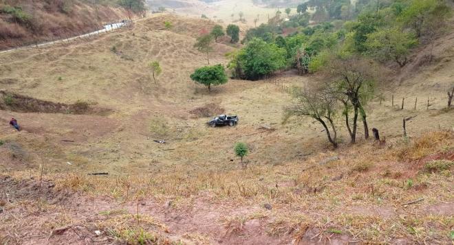Carro conduzido pela vítima caiu de uma ribanceira em Joanésia, na altura do km 44 da MG-232