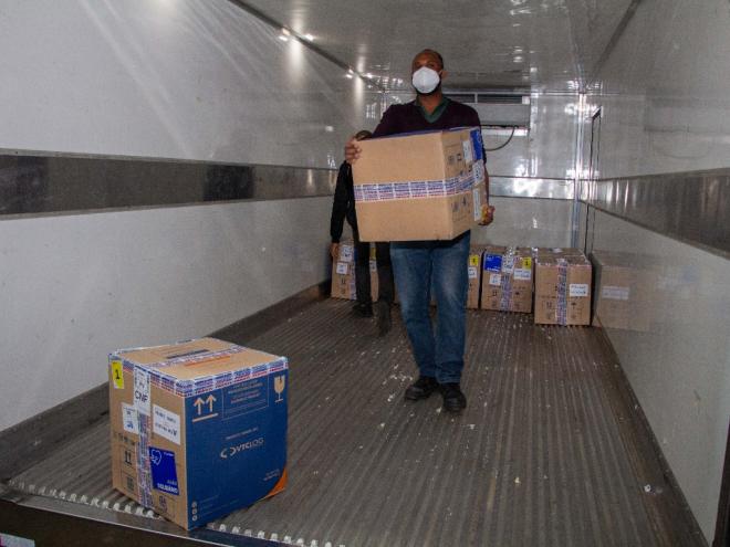 Para otimizar a logística de distribuição, a entrega da 35ª e 36ª remessas foi feita de uma só vez 