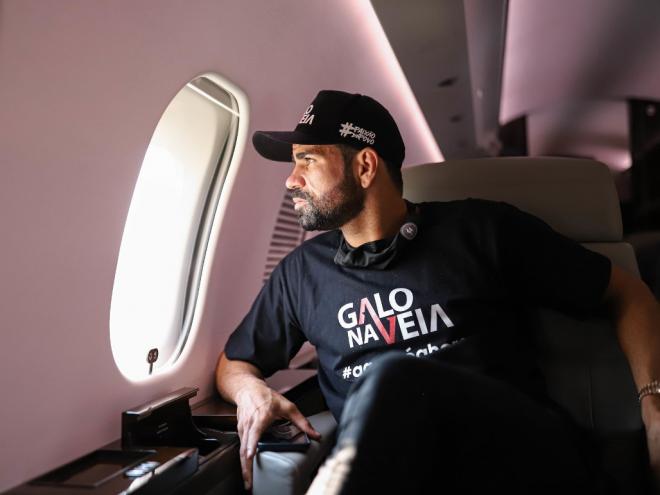 Mecenas do Galo mandou jato a São Paulo para buscar o atacante