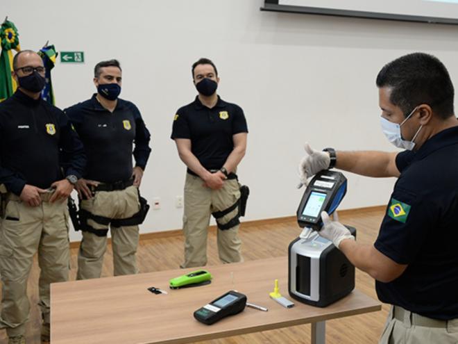 Ministério da Justiça e Segurança Pública coordena grupo de trabalho, do qual faz parte a PRF, que vai definir diretrizes para uso do equipamento no Brasil