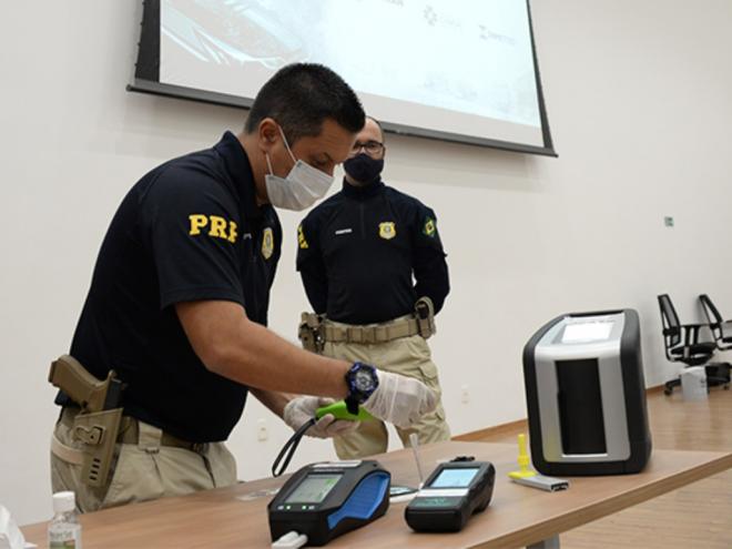 Dispositivo portátil será utilizado para detecção de substâncias psicoativas, como cocaína, maconha, anfetaminas e outras
