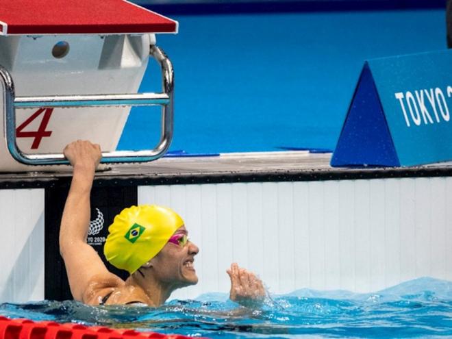 Carol Santiago celebra logo após saber que havia conquistado a medalha de ouro em Tóquio/Foto:Ale Cabral / CPB 