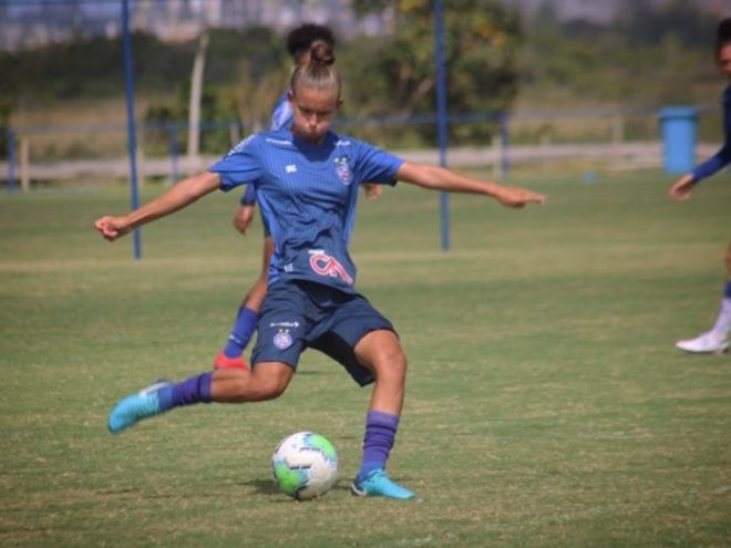 Zagueira Sabrina Ramos estava no Bahia