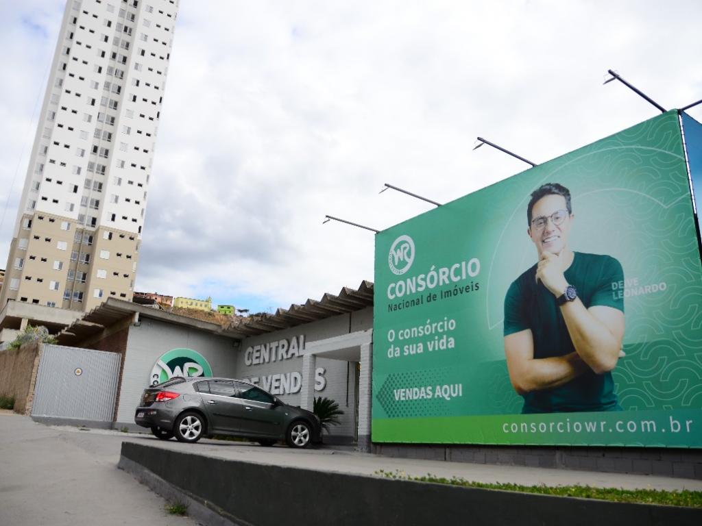 Os consórcios também podem ser adquiridos no escritório central de vendas da WR Construtora, localizado no bairro Iguaçu 