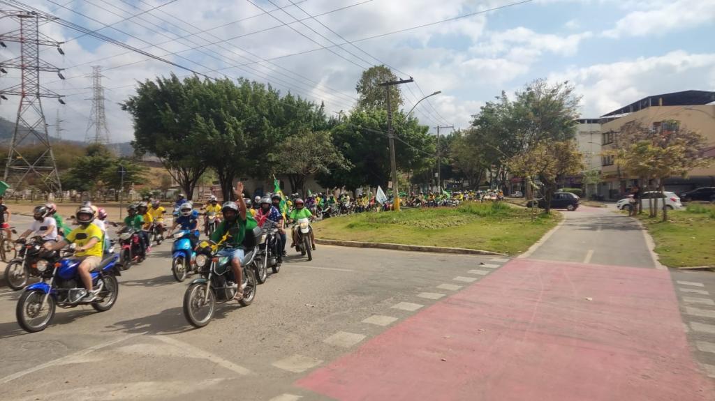 Motociclistas percorreram bairros de Ipatinga antes de irem para o Horto