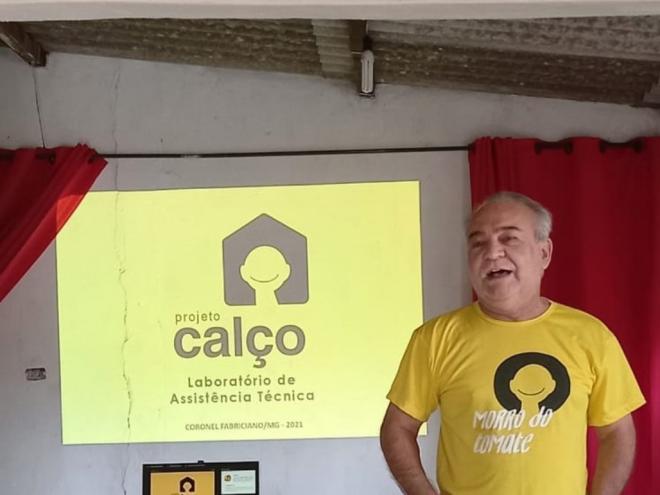Carlos Roberto de Lima conta que entidade terá espaço para receber doações de materiais 