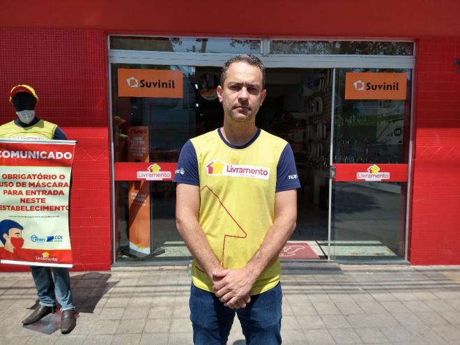 Robert Almeida foi eleito como Destaque Lojista