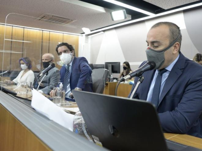 A dificuldade para identificar os tipos de maus-tratos e, assim, nortear a penalização foi um dos pontos abordados na audiência
