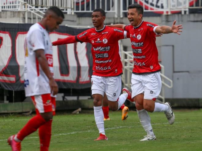 Joinville vai encarar o Uberlândia no Parque do Sabiá, no jogo de ida