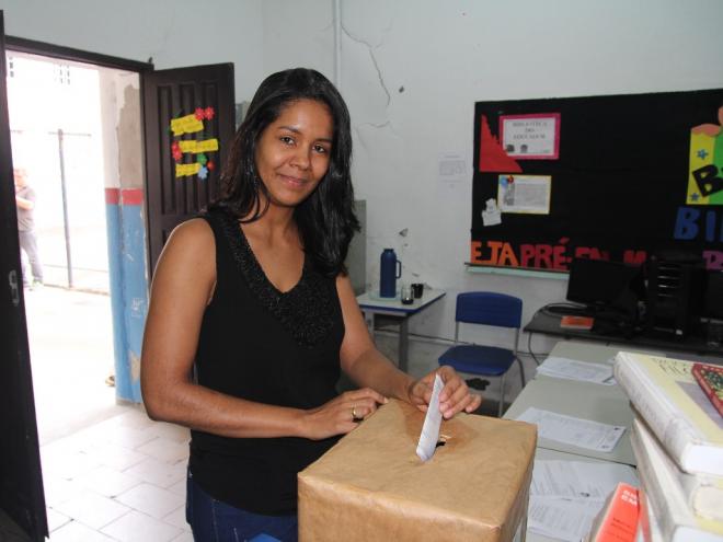 Os servidores efetivos do quadro administrativo e do magistério que quiserem concorrer aos cargos devem se inscrever até 8 de outubro 