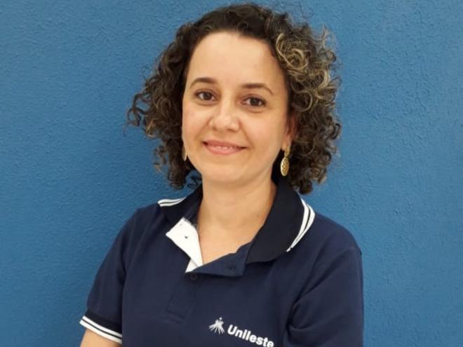 Carla Brum informou que, dentre as principais sequelas da covid-19, estão depressão, perda de memória, falta de ar e fraqueza muscular 