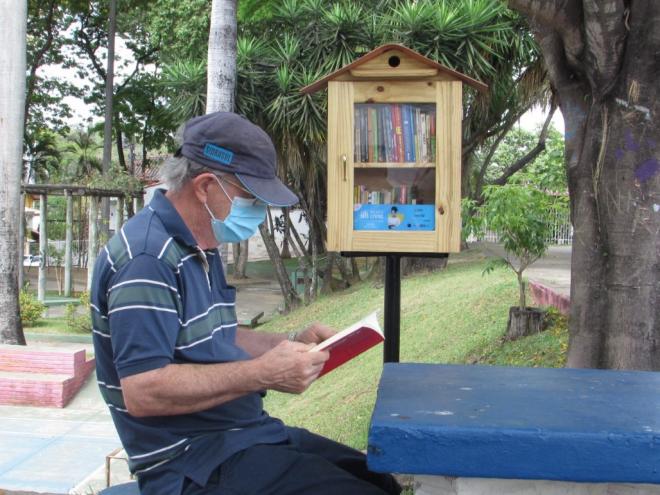 A iniciativa estimula a formação humana por meio da leitura e, também, fortalece o relacionamento com as comunidades